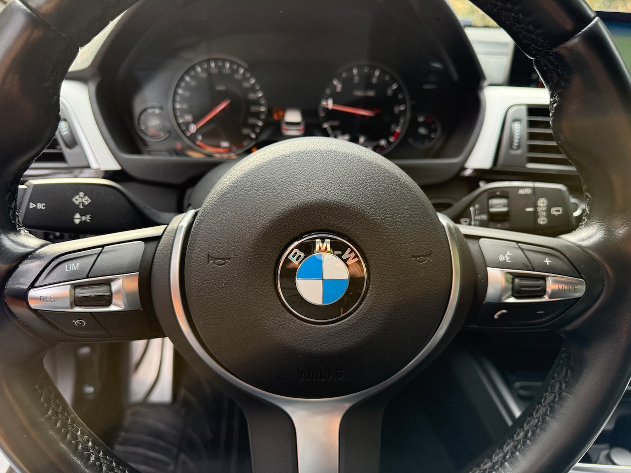BMW 3-serie Touring - 318i M Sport Edition NAP/Dealerauto/zeer netjes