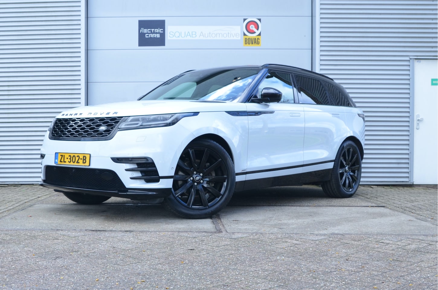 Land Rover Range Rover Velar - 2.0 P300 Turbo AWD R-Dynamic HSE Panorama/glasschuifdak - AutoWereld.nl
