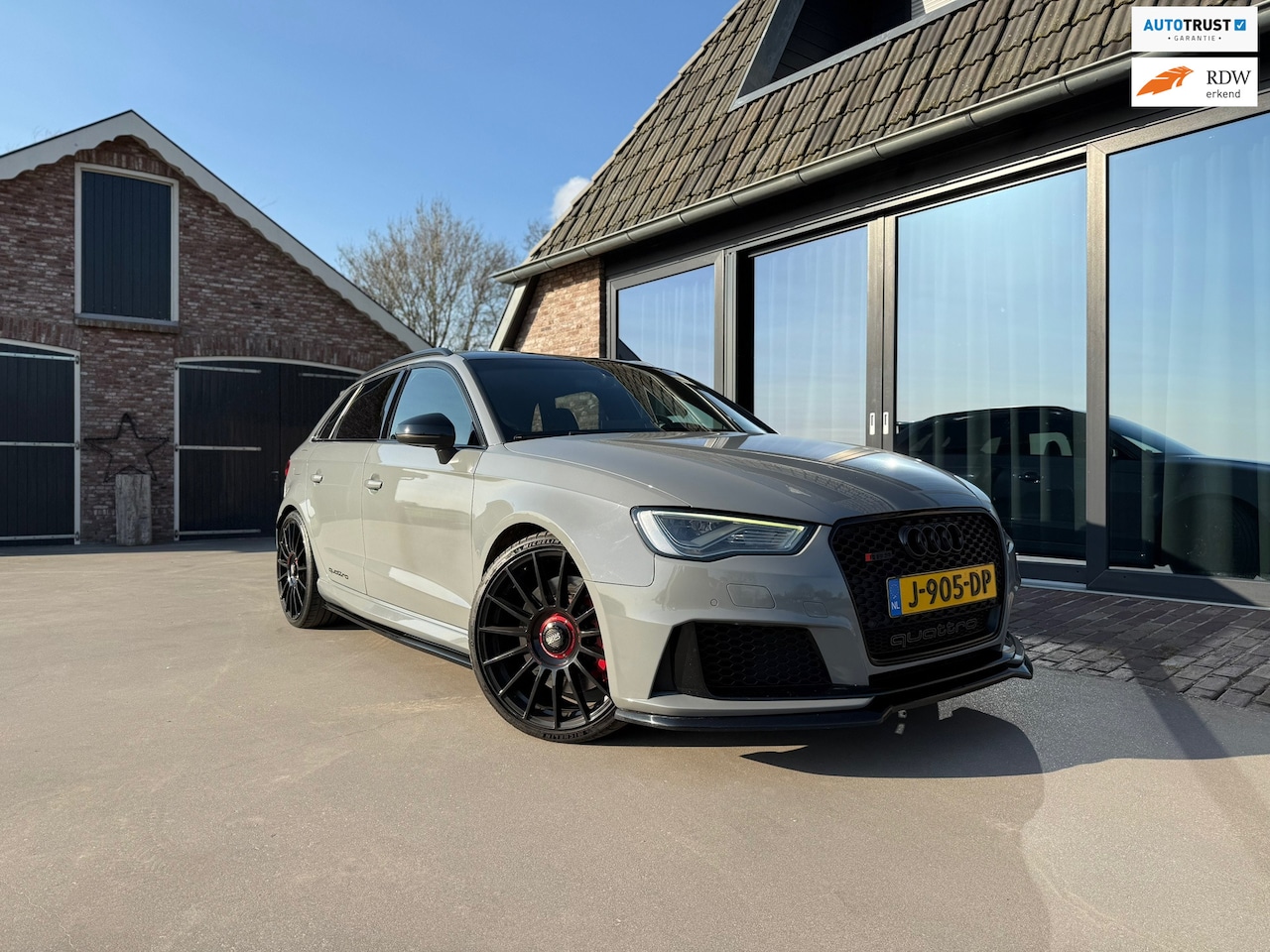 Audi RS3 - Sportback 2.5 TFSI Quattro Nardo Grey - AutoWereld.nl
