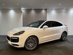 Porsche Cayenne Coupé - 3.0 E-Hybrid Cayenne 3.0 V6 462pk E-hybrid Sport Chrono+ Pano 360