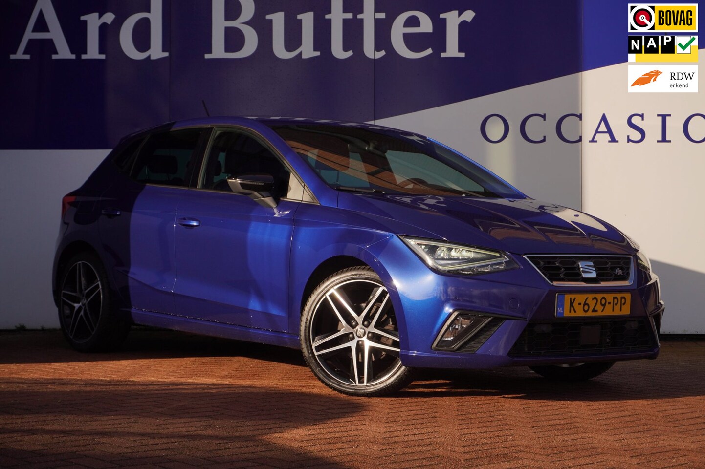 SEAT Ibiza - 1.0 TSI 116PK FR Business Intense Plus+Leder+Vitrual+Navigatie+camera+stoel-verw+18"lmv = - AutoWereld.nl