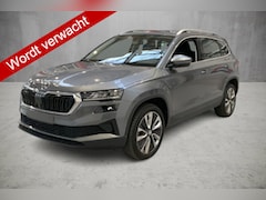 Skoda Karoq - 1.5 150 pk TSI DSG Selection Automaat Winter Pakket, Adap. Cruise Control, Climate Control