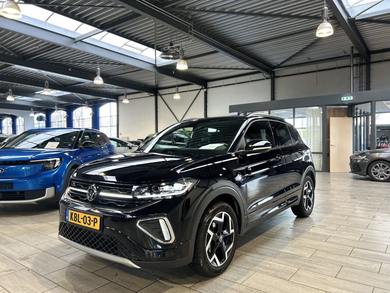 Volkswagen T-Cross - 1.5 TSI 150 pk R-Line Edition | Trekhaak | Camera | IQ-LED | Adapt. cruise | Stoelverw. | - AutoWereld.nl