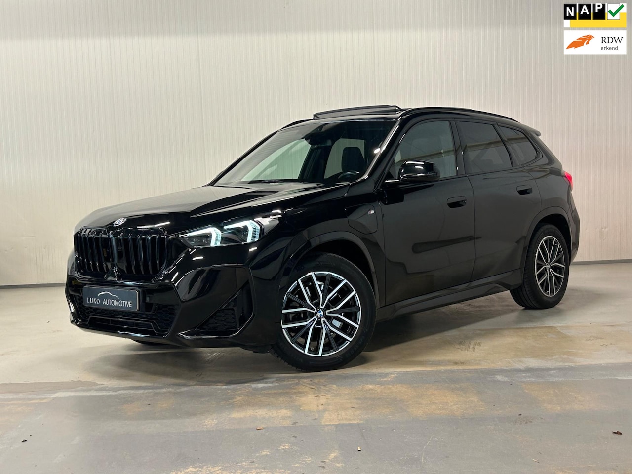 BMW X1 - XDrive25e | PANO | M-SPORT | PLUG IN HYBRIDE | CAMERA - AutoWereld.nl