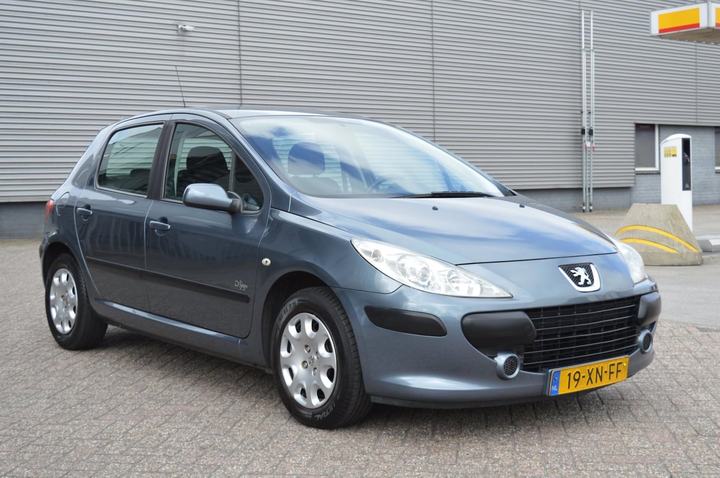 Peugeot 307 - 1.6-16V D.Sign bj07 airco elec pak trekhaak - AutoWereld.nl