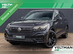 Volkswagen Touareg - 3.0 TSi 4MOTION R PANO LUCHTVERING TREKHAAK LEDER HEAD UP