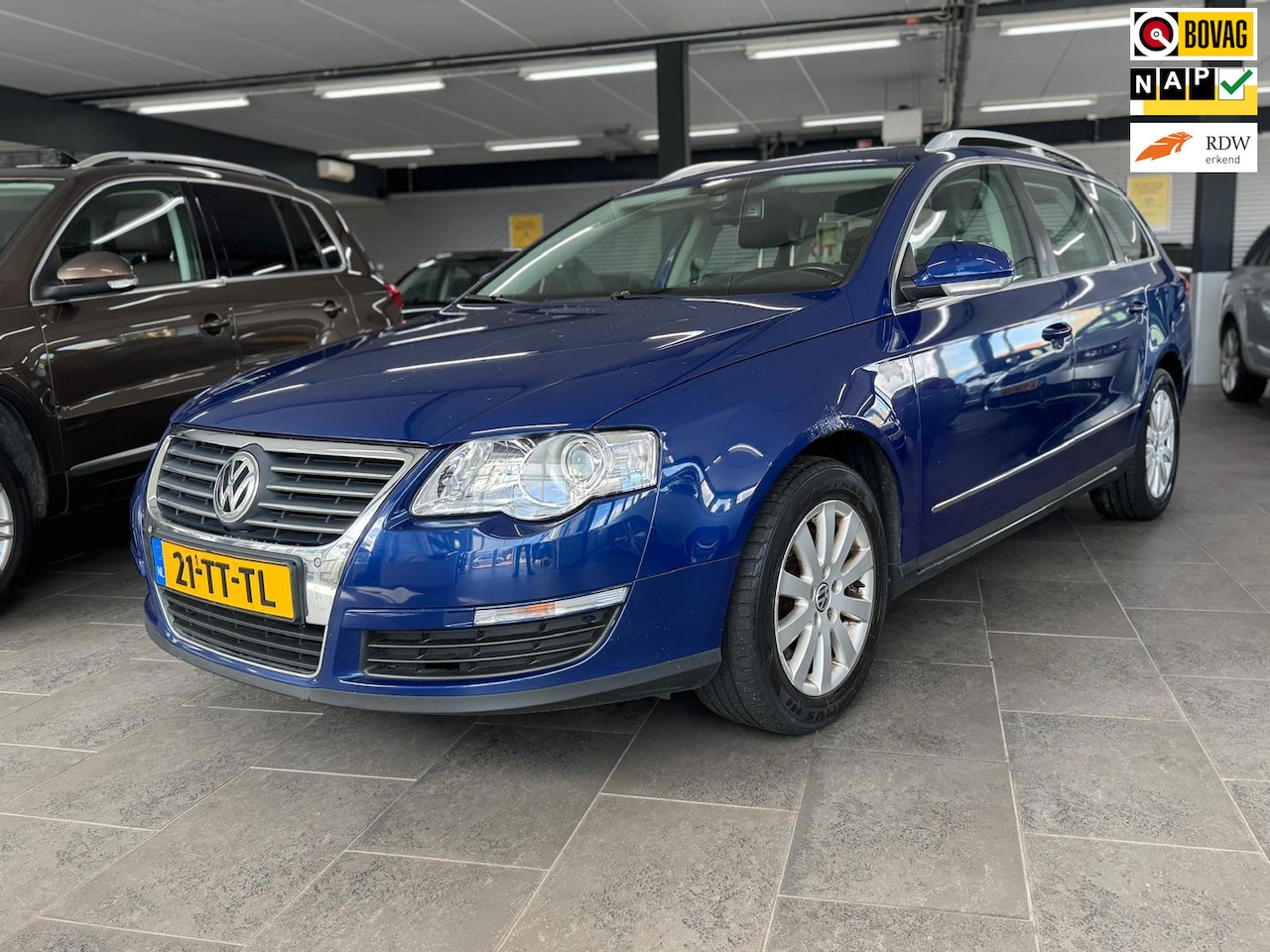 Volkswagen Passat Variant - 2.0 TFSI Highline 200pk DSG automaat leer clima cruise controle lm-velden pdc stoelverwarm - AutoWereld.nl