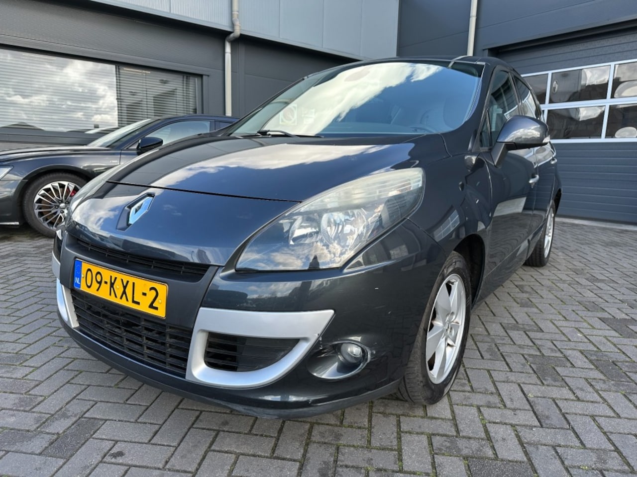 Renault Scénic - 1.6 16V met trekhaak, nieuwe APK! 1e eigenaar! - AutoWereld.nl