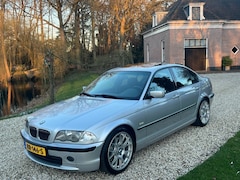 BMW 3-serie - 330i EXECUTIVE Automaat Youngtimer M-pakket BTW #RIJKLAAR