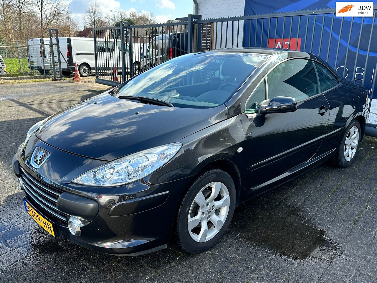 Peugeot 307 CC - 2.0-16V / AIRCO / STOELVERWARMING / CRUISE CONTROL / CABRIO - AutoWereld.nl