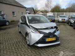 Toyota Aygo - 1.0 VVT-i x-fun REST BPM €300,