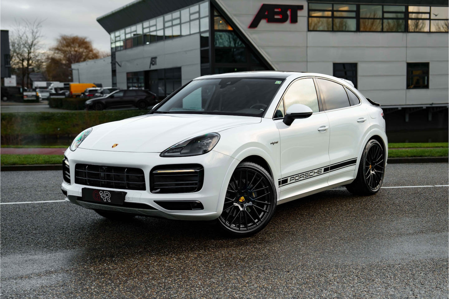 Porsche Cayenne Coupé - 3.0 E-Hybrid Platinum Edition | Luchtvering | Sport Chrono | 360 camera | Stoelen pakket m - AutoWereld.nl