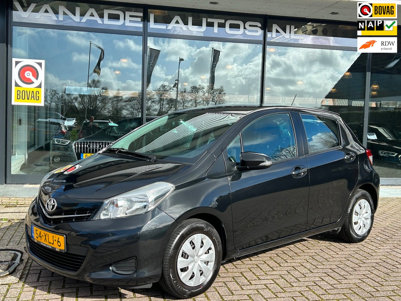 Toyota Yaris - 1.0 VVT-i Aspiration 5Drs Airco Camera Cruise NAP NL-Auto Dealeronderhouden! - AutoWereld.nl