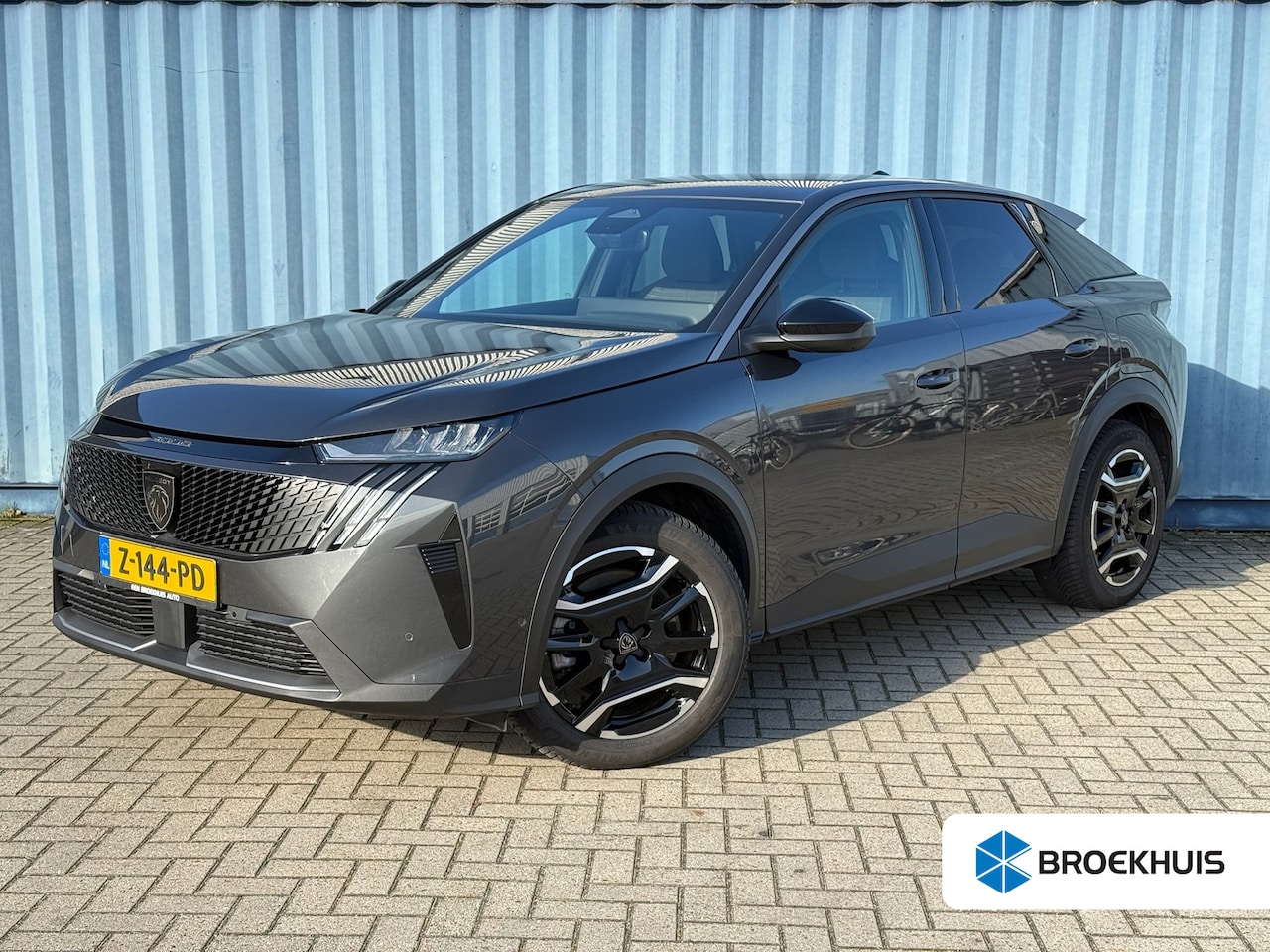 Peugeot e-3008 - Allure 73 kWh 11 kwh lader | 360 camera | Adeptieve cruise control | Keyless start | Draad - AutoWereld.nl