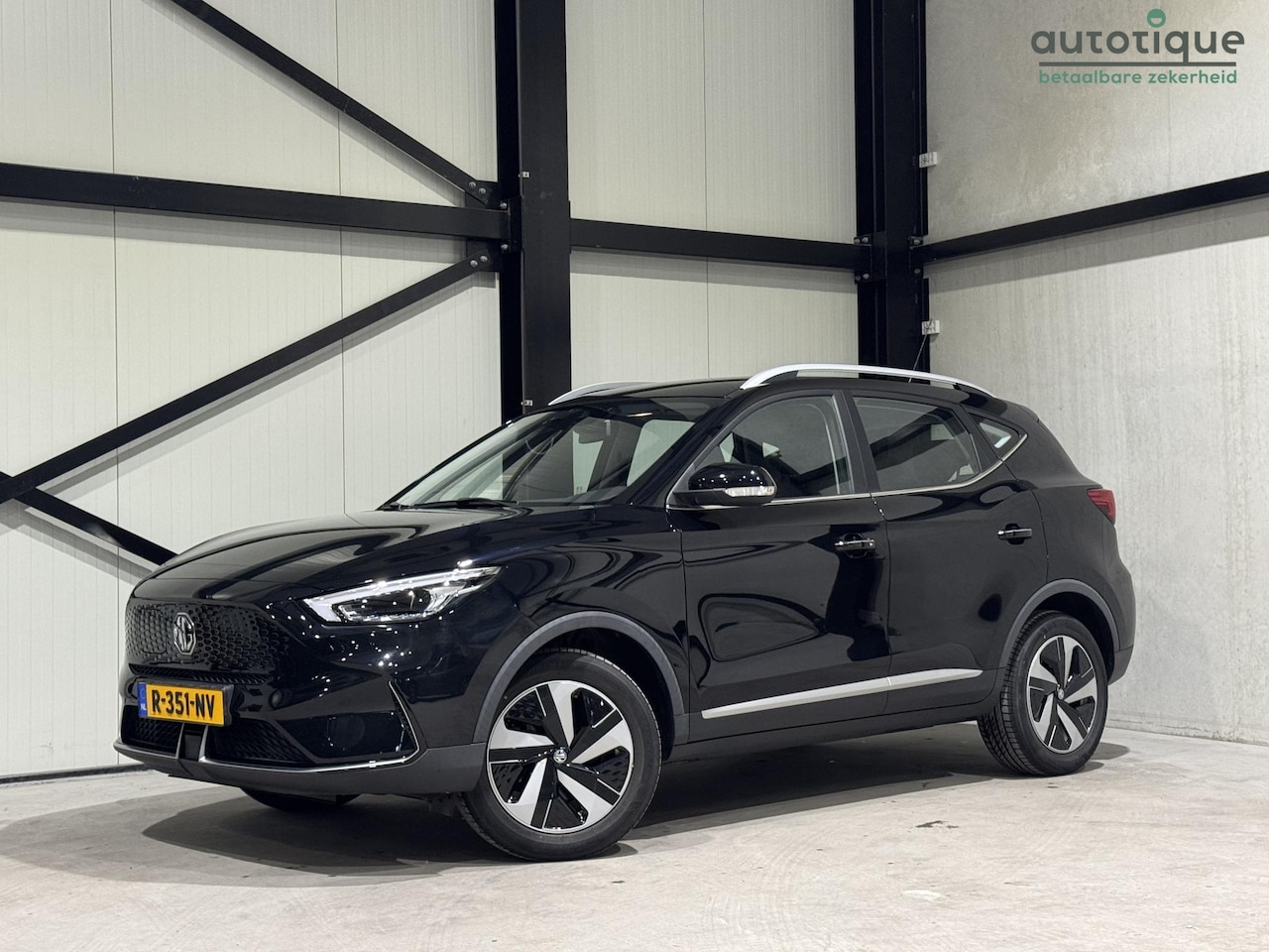MG ZS - EV Standard Range Comfort 50 kWh | navi | leder | 13000km | - AutoWereld.nl