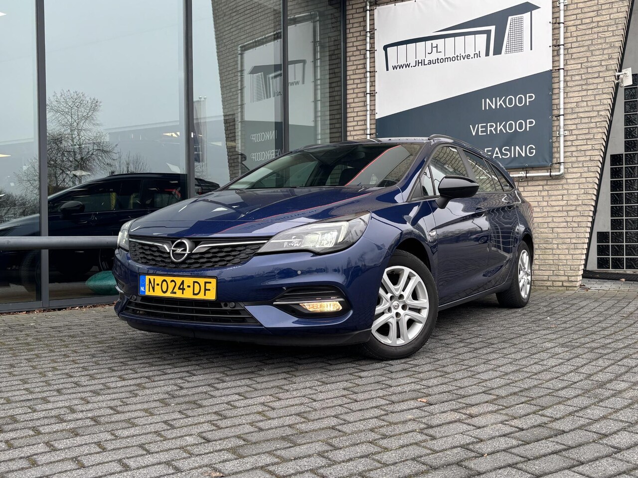 Opel Astra Sports Tourer - 1.2 Business Edition*ECC*CRUISE*NAVI*HAAK* - AutoWereld.nl