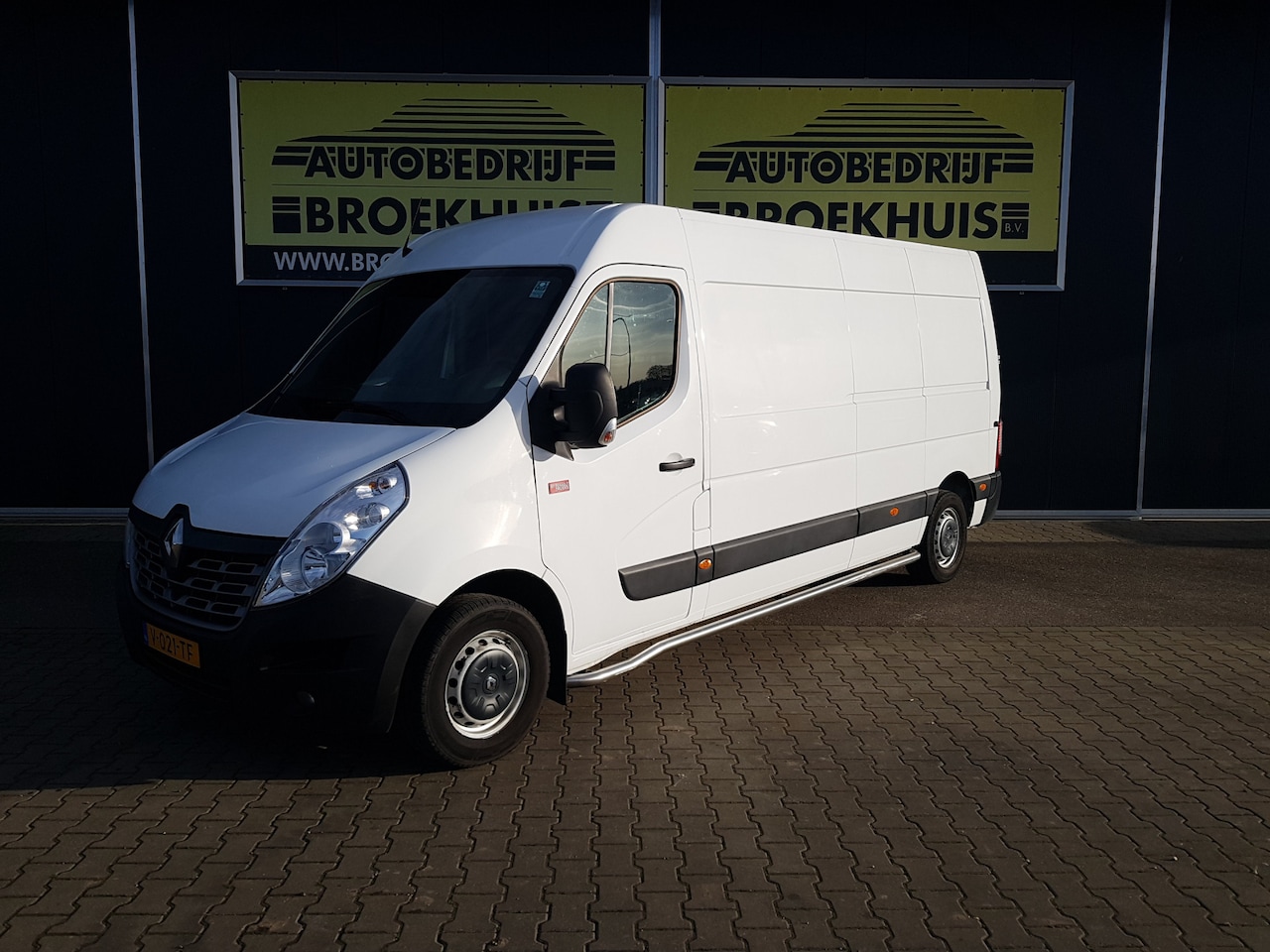 Renault Master - T35 2.3 dCi L3H3 T35 2.3 dCi L3H3 - AutoWereld.nl