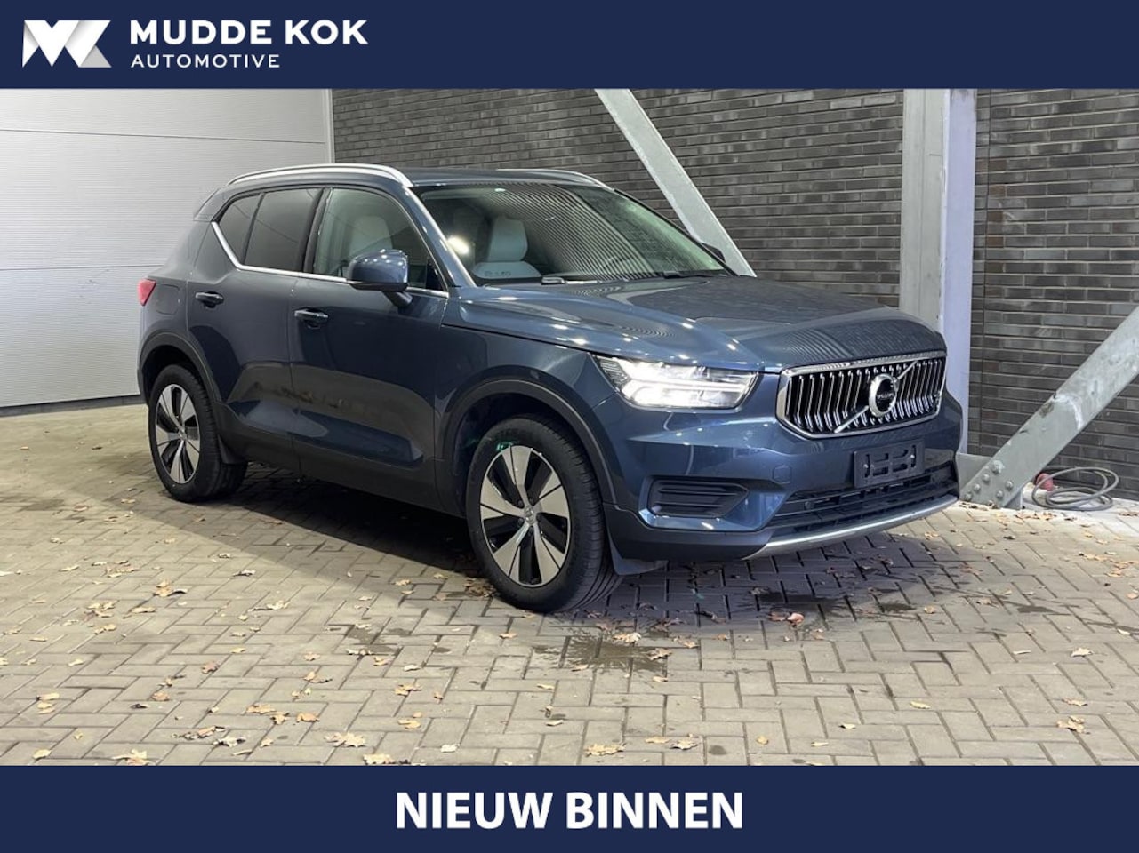Volvo XC40 - T4 Recharge Inscription | Leder | Keyless | Camera | Apple Carplay | Getint Glas - AutoWereld.nl
