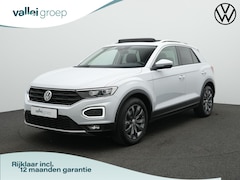 Volkswagen T-Roc - 1.0 TSI 115 pk Style | Panoramadak | Adaptive Cruise | Navigatie | Virtual Cockpit | Sport