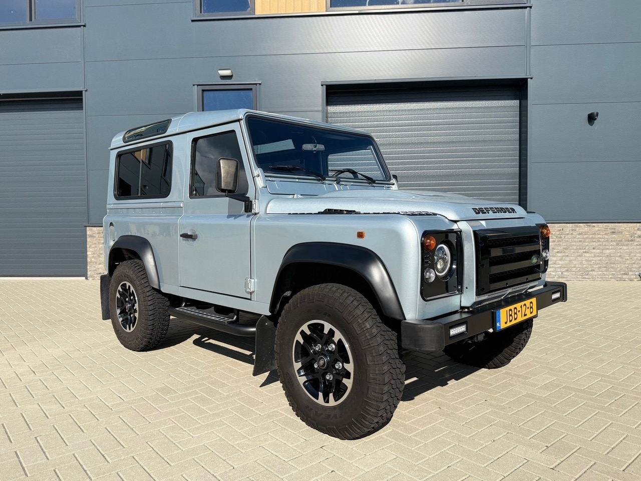 Land Rover Defender 90 - 2.0 Mpi Adventure style / Youngtimer - AutoWereld.nl