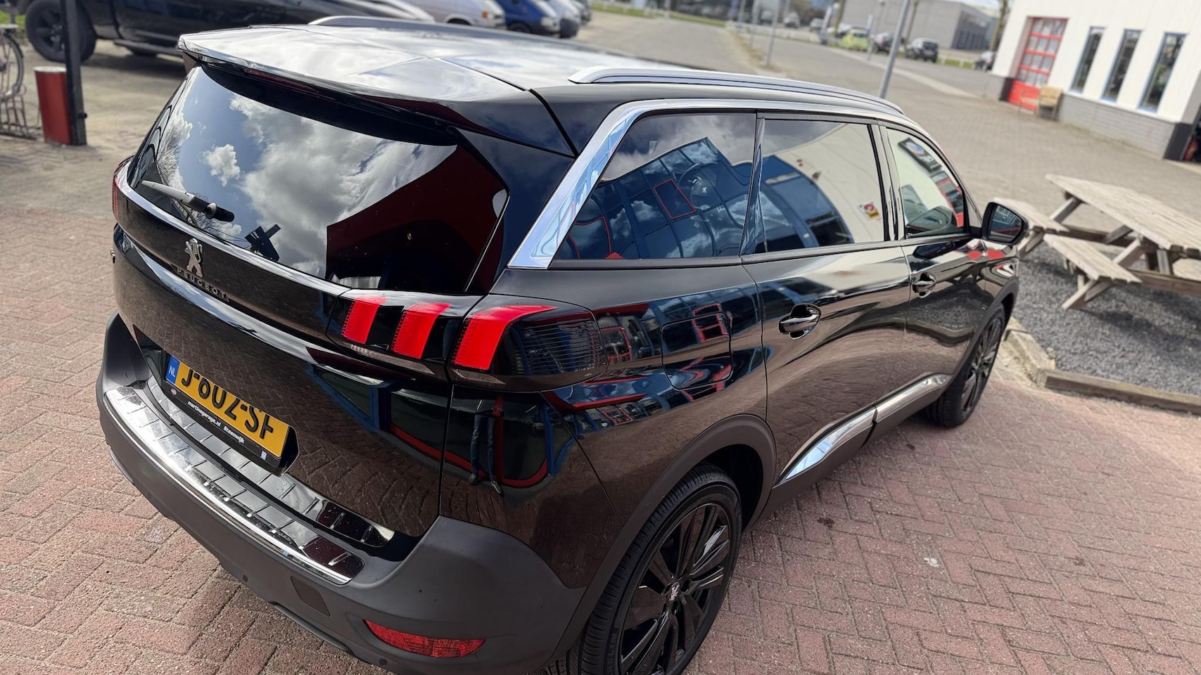 Peugeot 5008 - 1.2 PureTech Blue Lease Premium 1.2 PureTech Blue Lease Premium - AutoWereld.nl