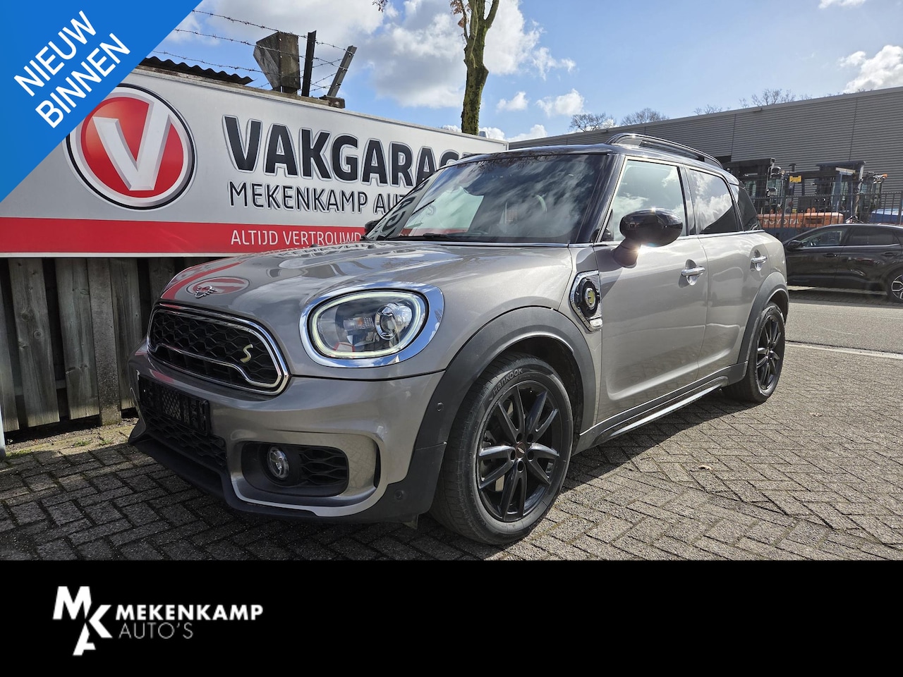 MINI Countryman - Mini 1.5 Cooper S E ALL4 John Cooper Works 18"/Panoramadak/Adaptieve cruise/Leder + memory - AutoWereld.nl