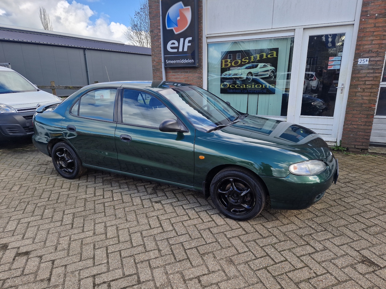 Hyundai Lantra - 1.6i "GL" Stuurbekrachtiging - Airco - Apk 28-03-2027 !!! - AutoWereld.nl