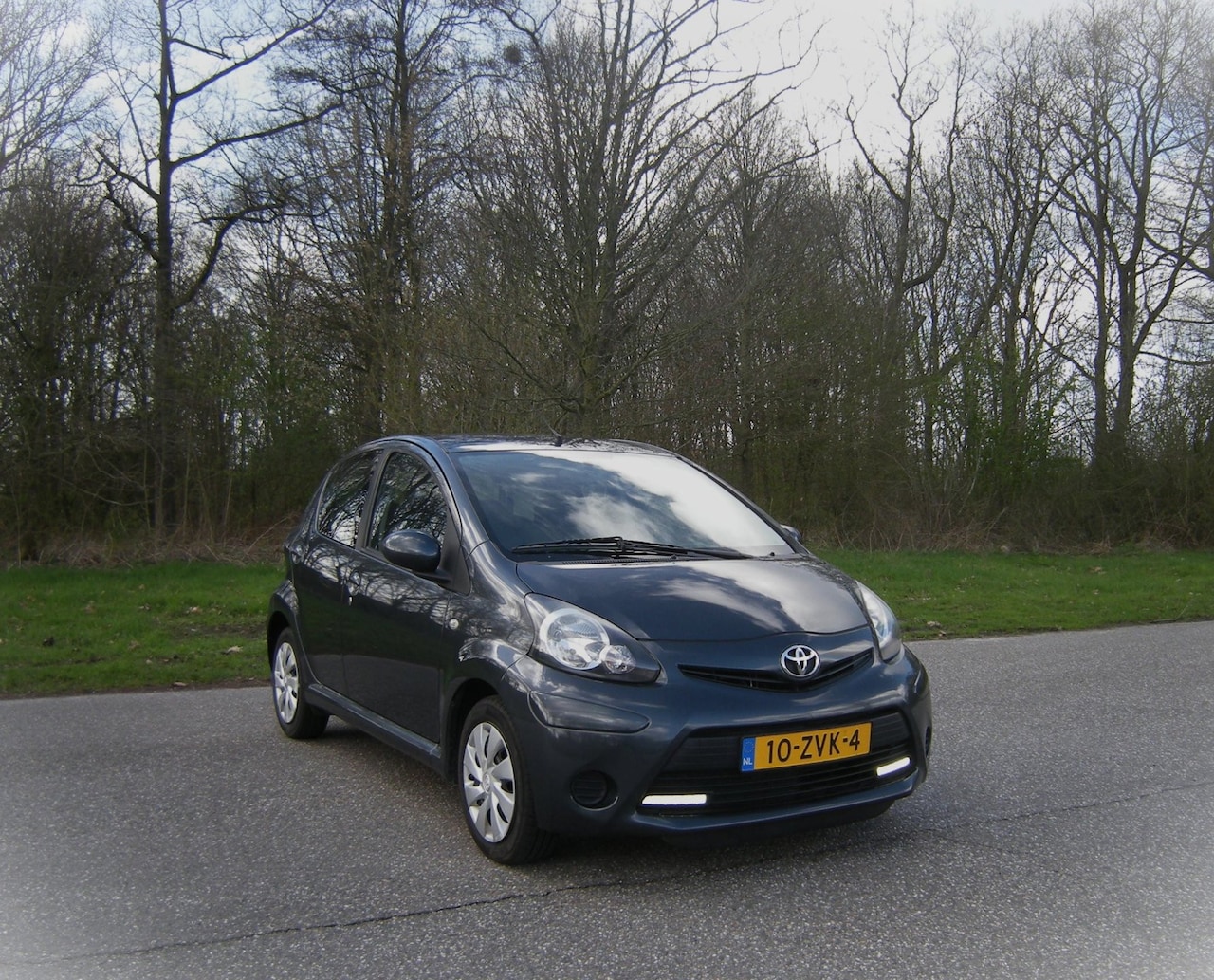 Toyota Aygo - 1.0 VVT-i Aspiration . AUTOMAAT . flipper op het stuur . 5 Drs . Airco . enz - AutoWereld.nl