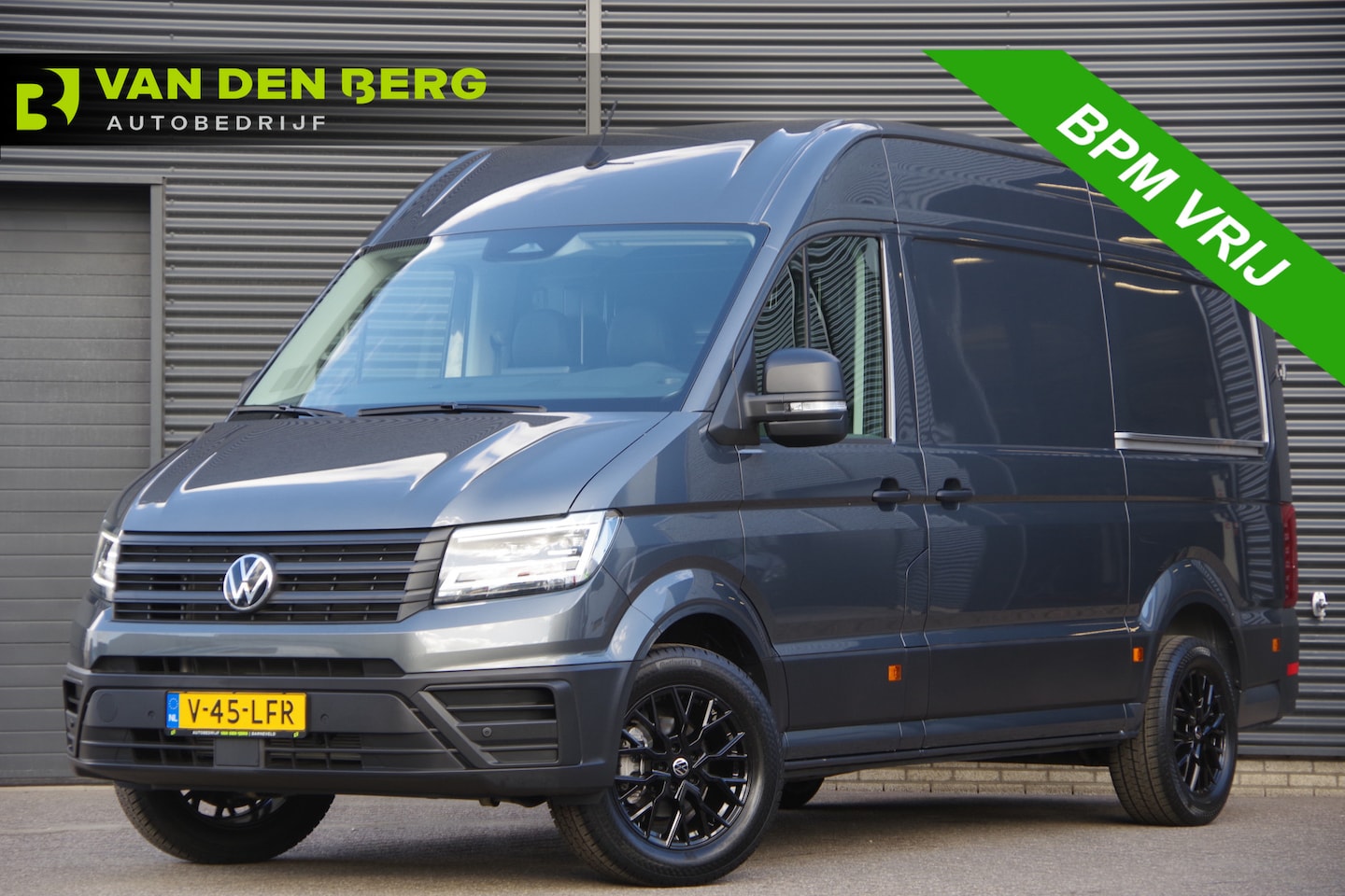Volkswagen Crafter - 35 2.0 TDI L3H3 AUT. 2X SCHUIFDEUR, FACELIFT, LED, TREKHAAK, CAMERA, NAVI, CRUISE, CLIMA, - AutoWereld.nl