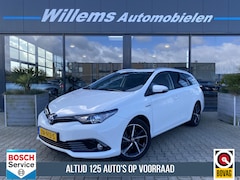 Toyota Auris Touring Sports - 1.8 Hybrid Dynamic Ultimate Stoelverwarming, Navigatie , Camera