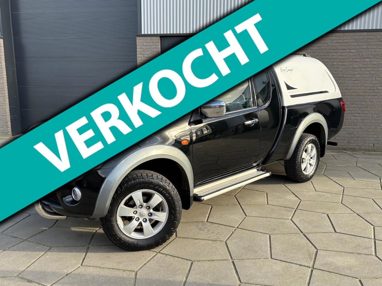 Mitsubishi L 200 - 2.5 DI-D Club Cab Intense|AIRCO|Poly-top gereed gemaakt voor CAMPER-Unit opbouw| 4X4| - AutoWereld.nl