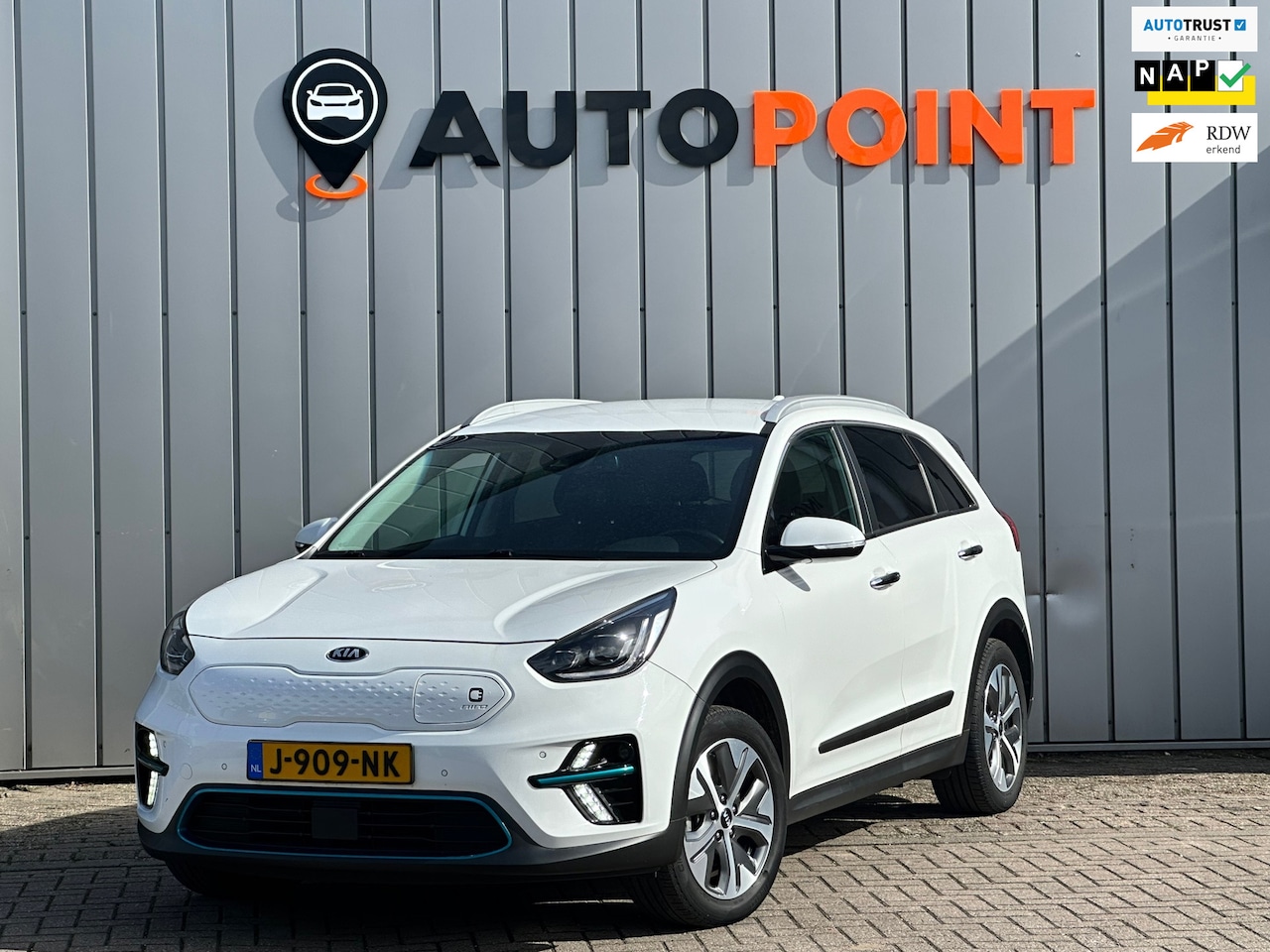Kia e-Niro - ExecutiveLine 64 kWh FASE 3 SOH 100% JBL LEER - AutoWereld.nl