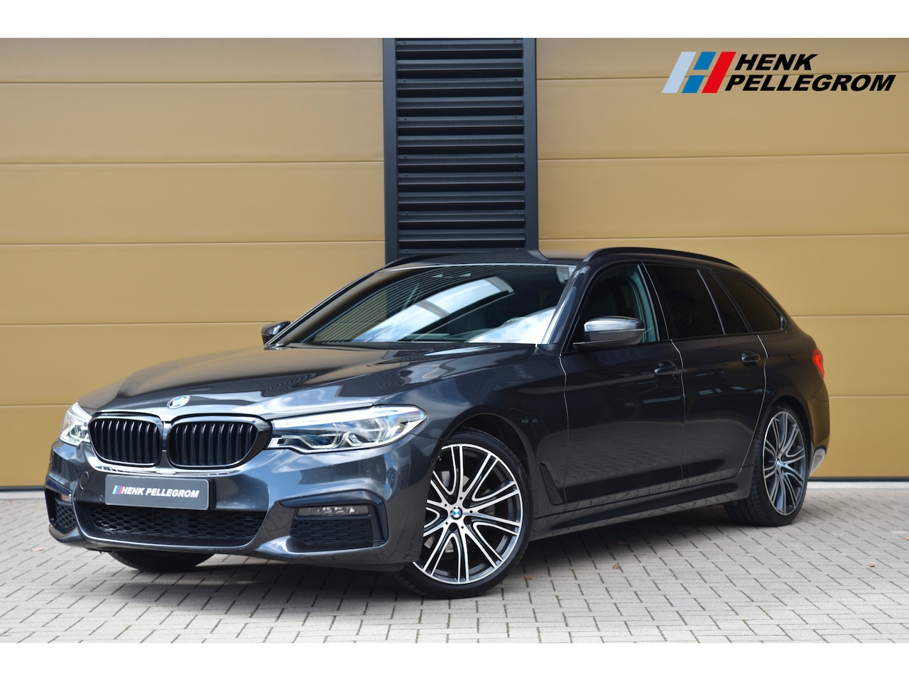 BMW 5-serie Touring - 520i High Executive Edition * M-Pakket *Comfortstoelen * 20'Lm * Head-up * - AutoWereld.nl