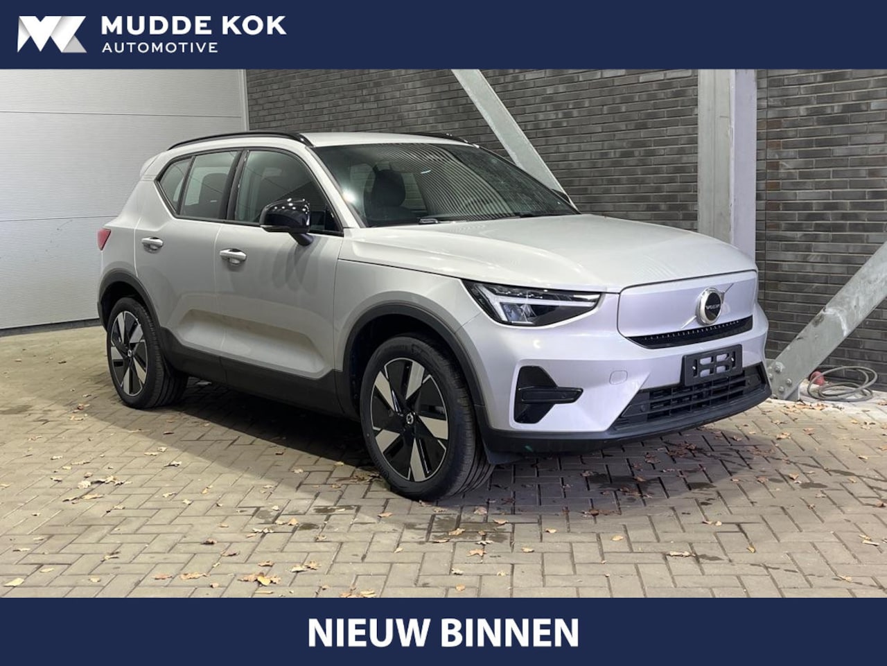 Volvo XC40 - Single Motor Core 69 kWh | NIEUW | Camera | Apple Carplay | Cruise Control | 19 Inch - AutoWereld.nl