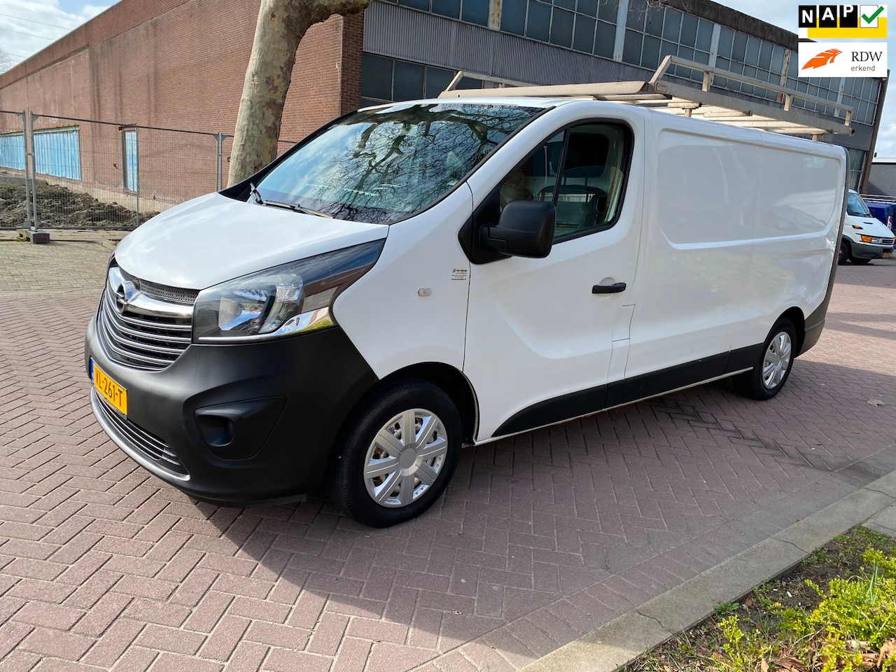 Opel Vivaro - 1.6 CDTI L2H1 Edition EcoFlex / Airco / Navigatie / Euro5 / Cruise Control / 88KW=120PK / - AutoWereld.nl