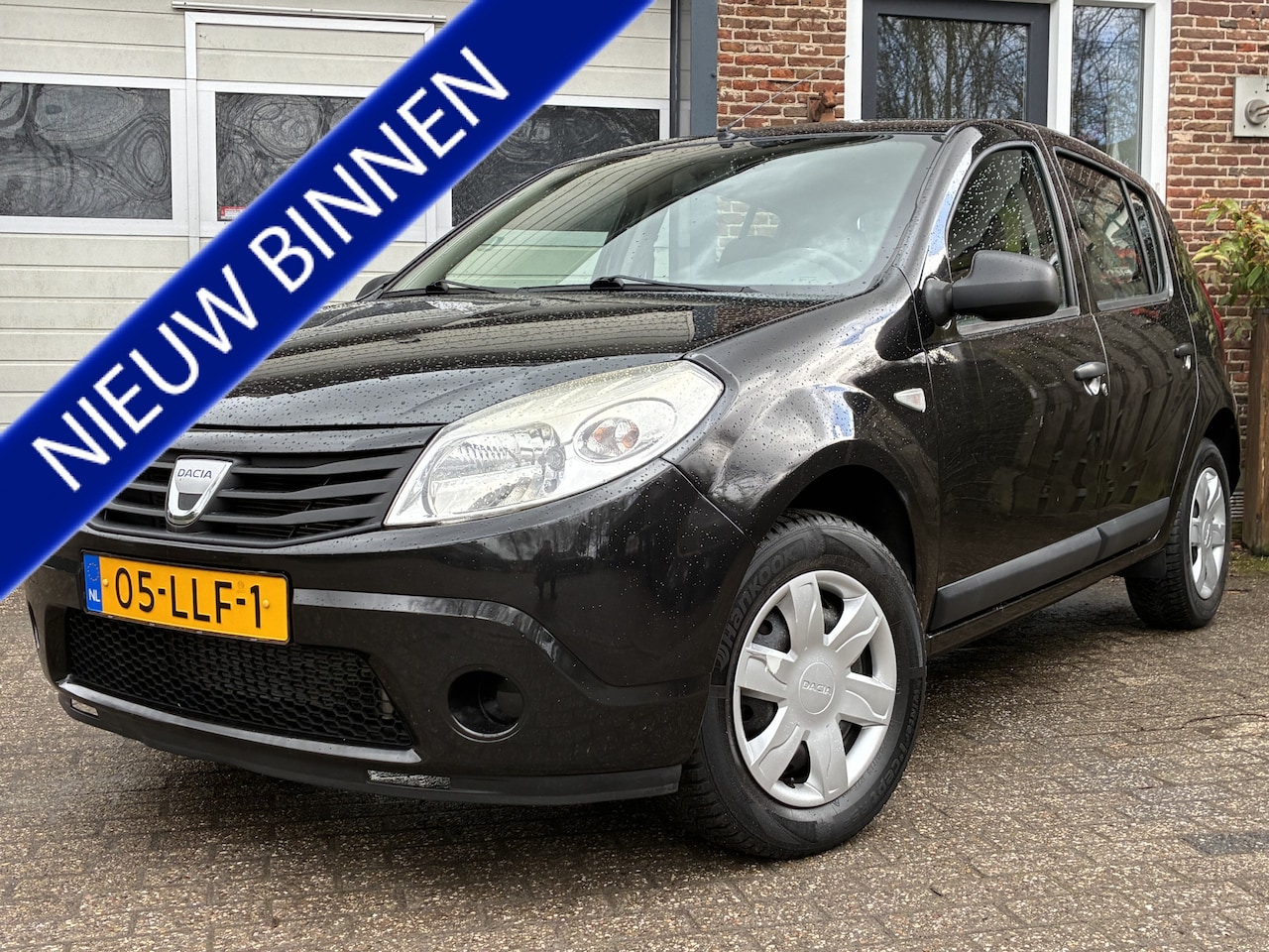 Dacia Sandero - 1.2 Ambiance '10 Airco Service Historie - AutoWereld.nl