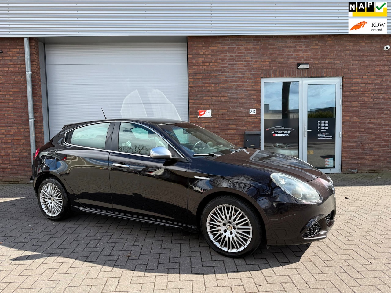 Alfa Romeo Giulietta - 1.4 T Distinctive|AIRCO|NIEUWE APK|AUTOMAAT - AutoWereld.nl