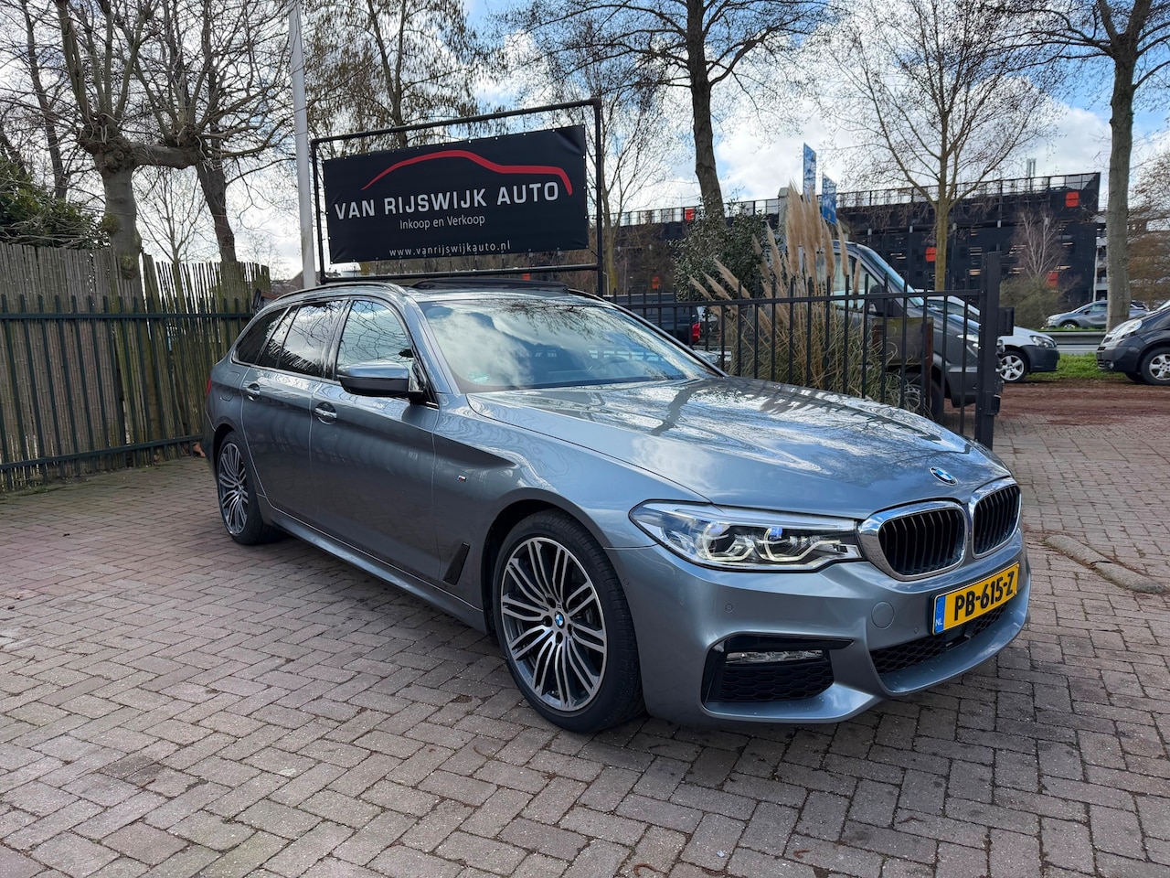 BMW 5-serie Touring - 520d High Exe M-Sport 360Cam Dealer Ond Full Options - AutoWereld.nl