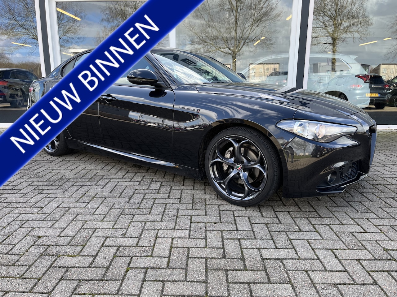 Alfa Romeo Giulia - 2.2 Eco Business 19 inch / Akrapovic / Airco / Cruise / nav - AutoWereld.nl