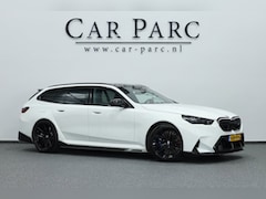 BMW 5-serie Touring - M5 727+PK BTW/AKRAPOVIC/CARBON M-PERFORMANCE/21" LMV/BOWERS & WILKINS/PANO/HUD/ACC/ECC/FAB
