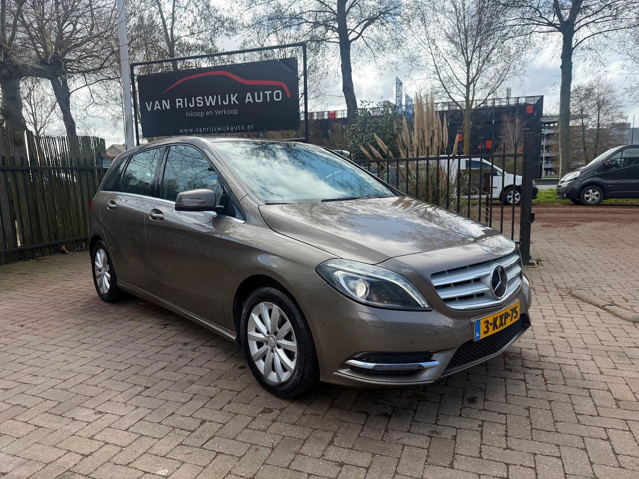 Mercedes-Benz B-klasse - 180 Ambition Xenon Nav Airco Ex Bpm 1e Eig - AutoWereld.nl