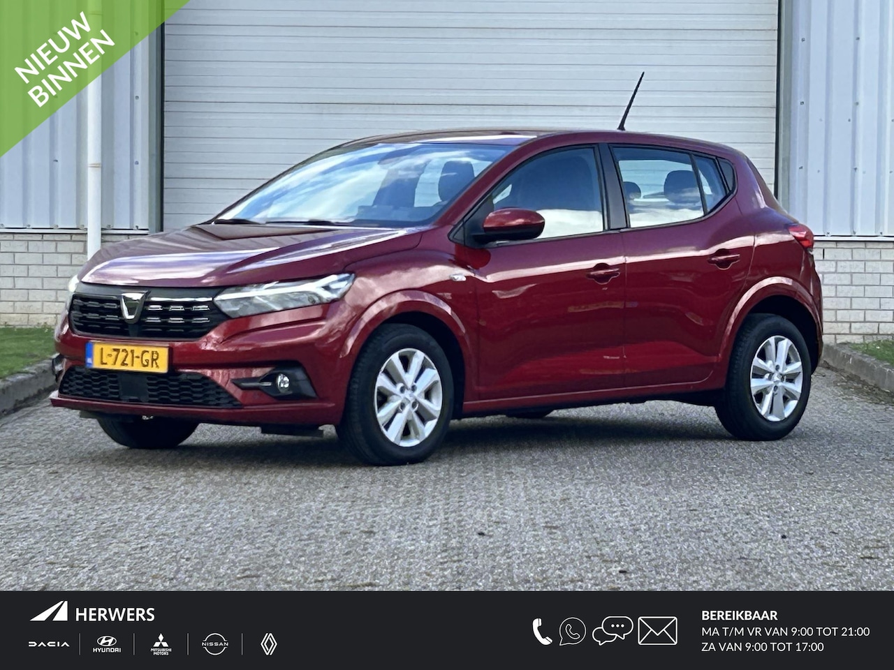 Dacia Sandero - 1.0 Comfort Automaat / Trekhaak / Achteruitrijcamera / 1e Eigenaar / Dealer Onderhouden / - AutoWereld.nl