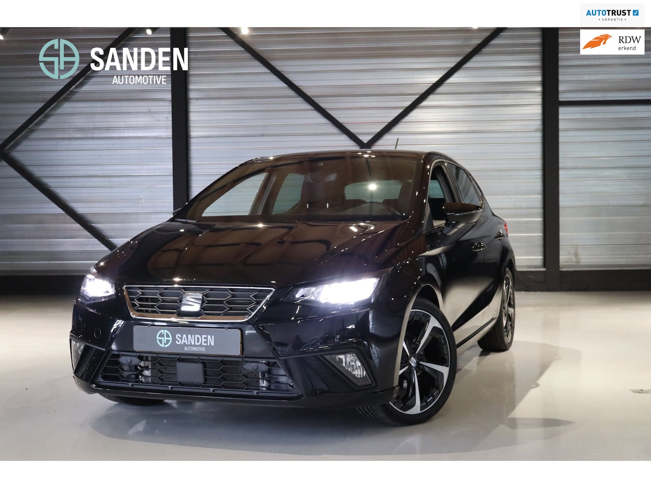 SEAT Ibiza - 1.0 TSI FR Business Connect |Automaat|LED|Navi|Camera|Stoelverwarming| Adaptive cruis|Clim - AutoWereld.nl
