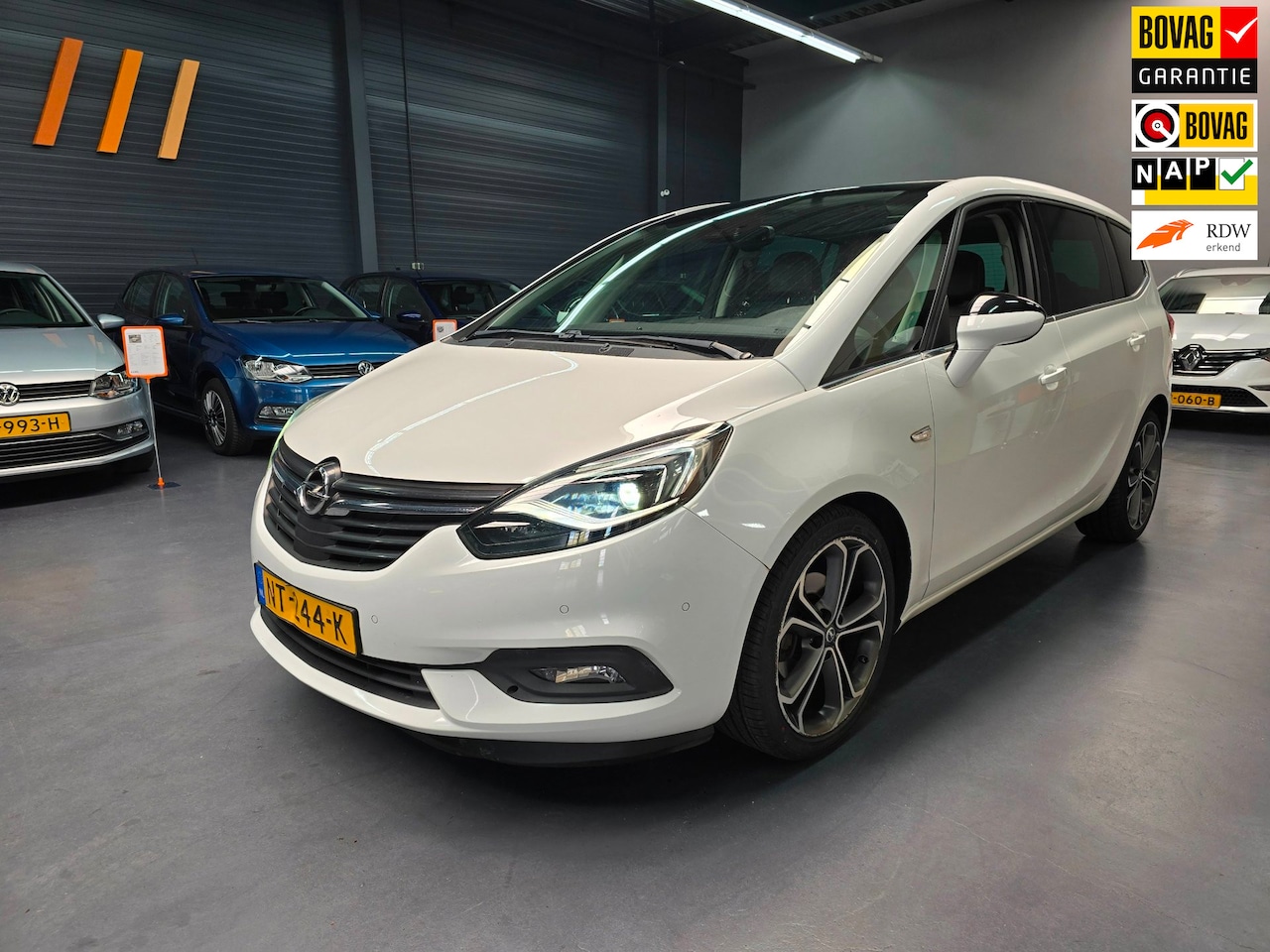 Opel Zafira - 1.4 Turbo Business Executive LEDER PANO STOEL STUUR VERWARMING LED - AutoWereld.nl