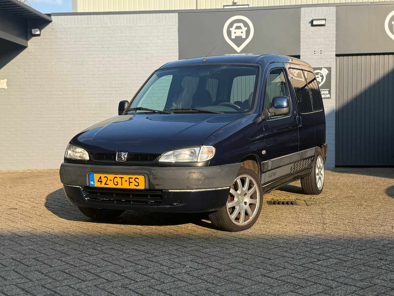 Peugeot Partner MPV - 1.4 | 2x Schuifdeur | Nieuwe APK - AutoWereld.nl