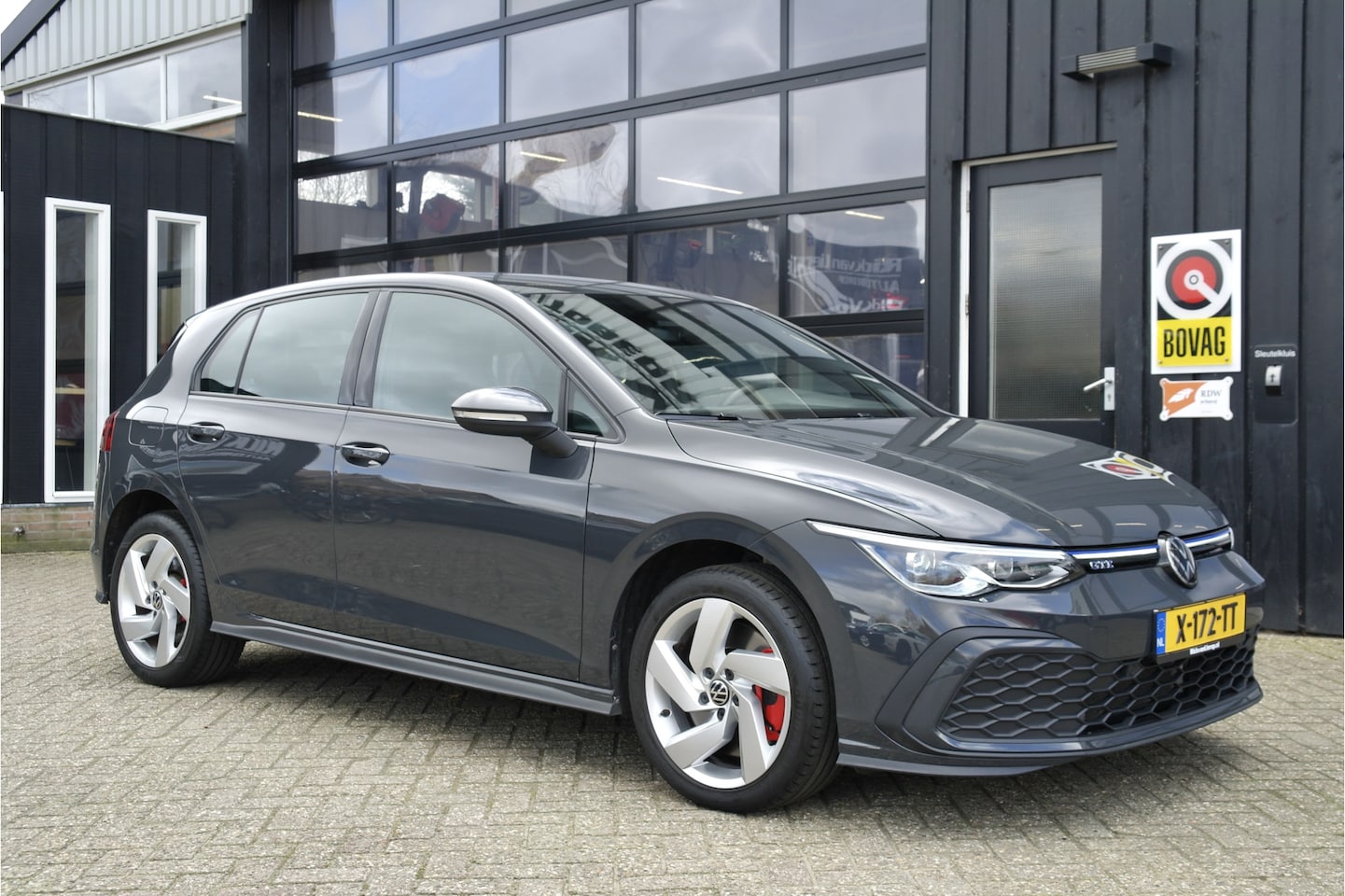 Volkswagen Golf - 1.4 eHybrid GTE | Urano Grey | Dealer Onderhouden | Carplay | Keyless - AutoWereld.nl