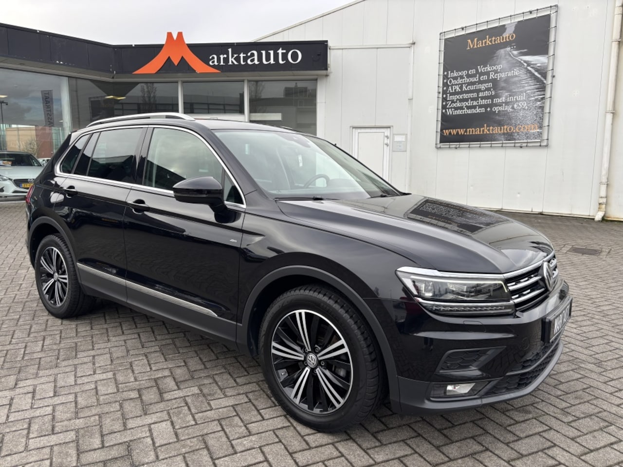 Volkswagen Tiguan - 1.4 TSI ACT Join Panorama Trekhaak Carplay Camera - AutoWereld.nl