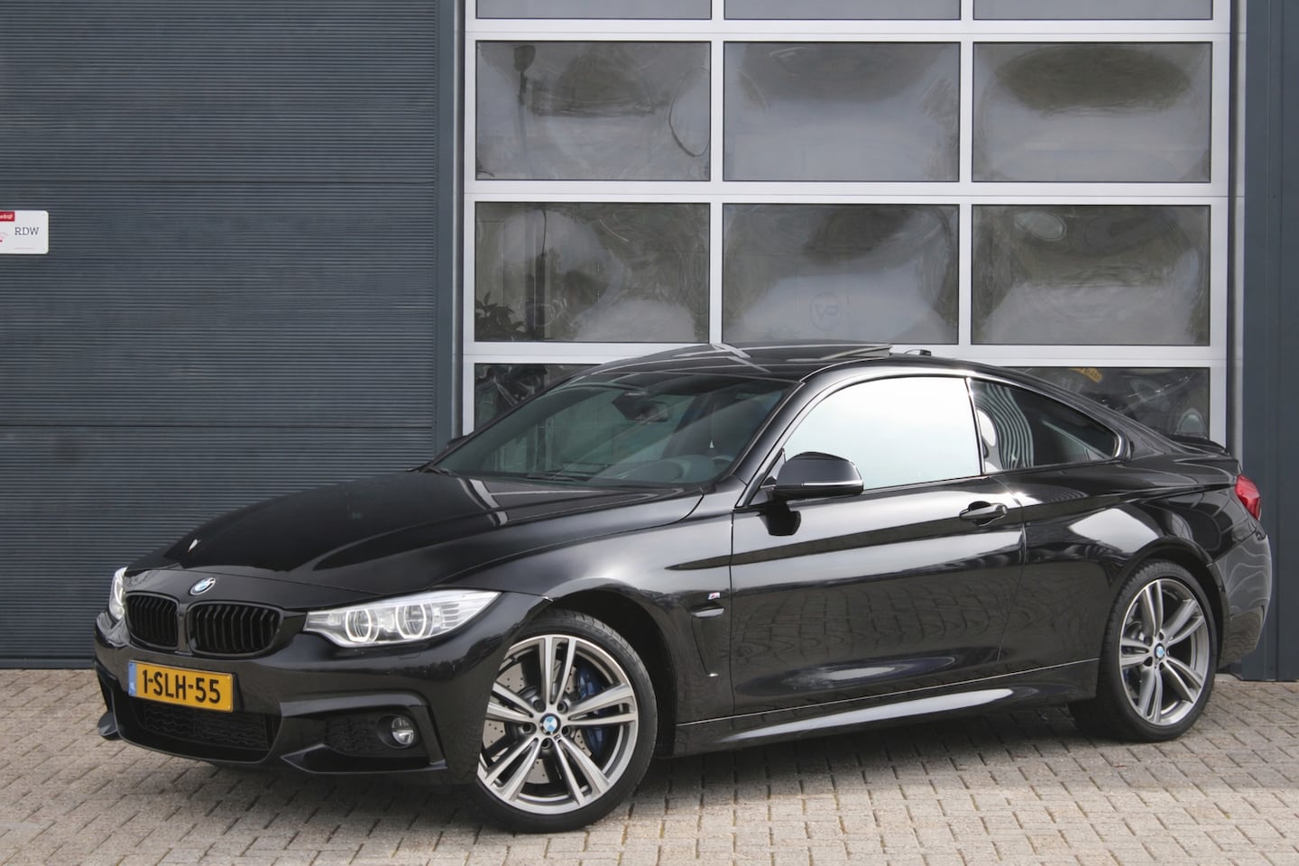 BMW 4-serie Coupé - 435i xDrive 340pk M-Performance | Org. NL | Pano | Memory | HUD | HK - AutoWereld.nl