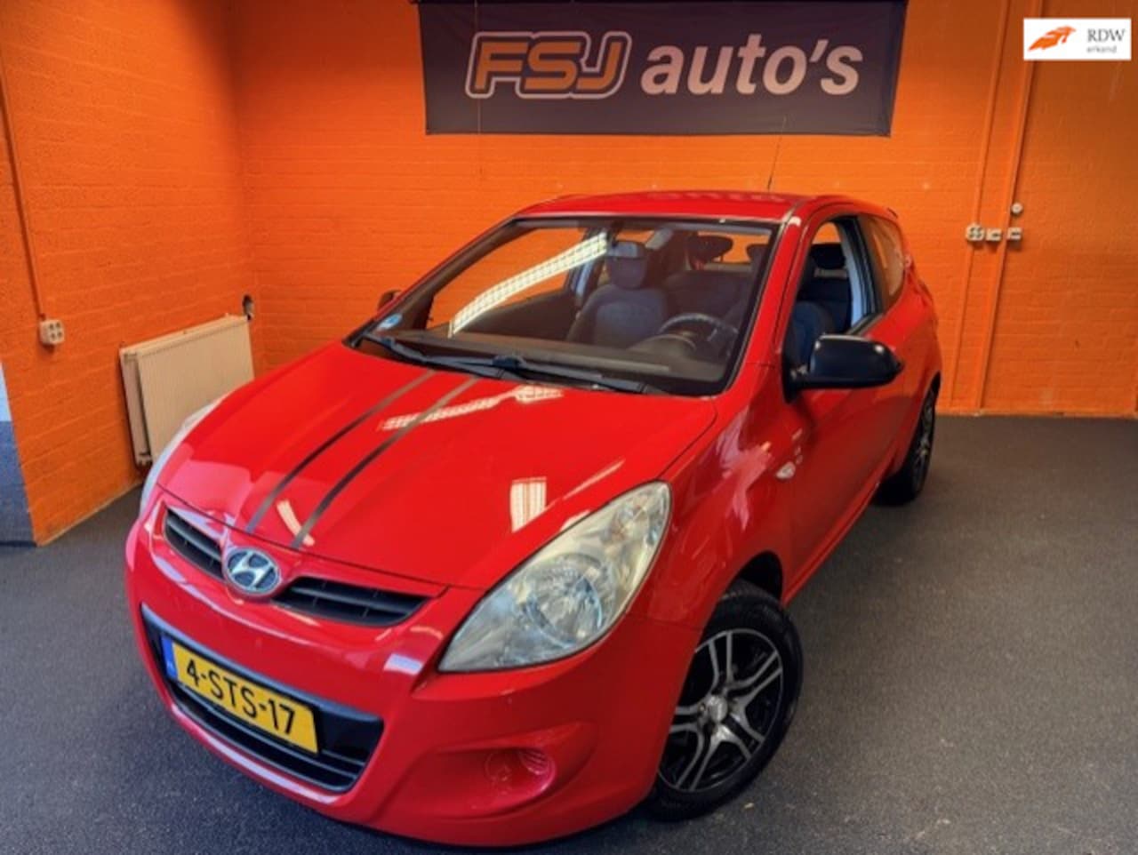 Hyundai i20 - 1.2i ActiveVersion / LM velgen / APK tot 30-03-2007 - AutoWereld.nl