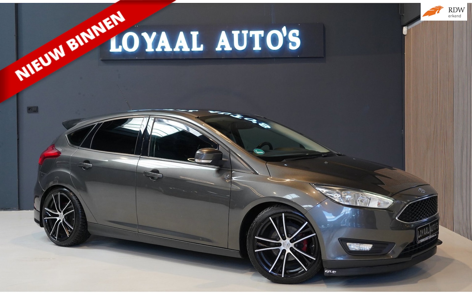 Ford Focus - 1.0 Titanium | AIRCO | CRUISE | STOELVERW | PDC | APK. - AutoWereld.nl